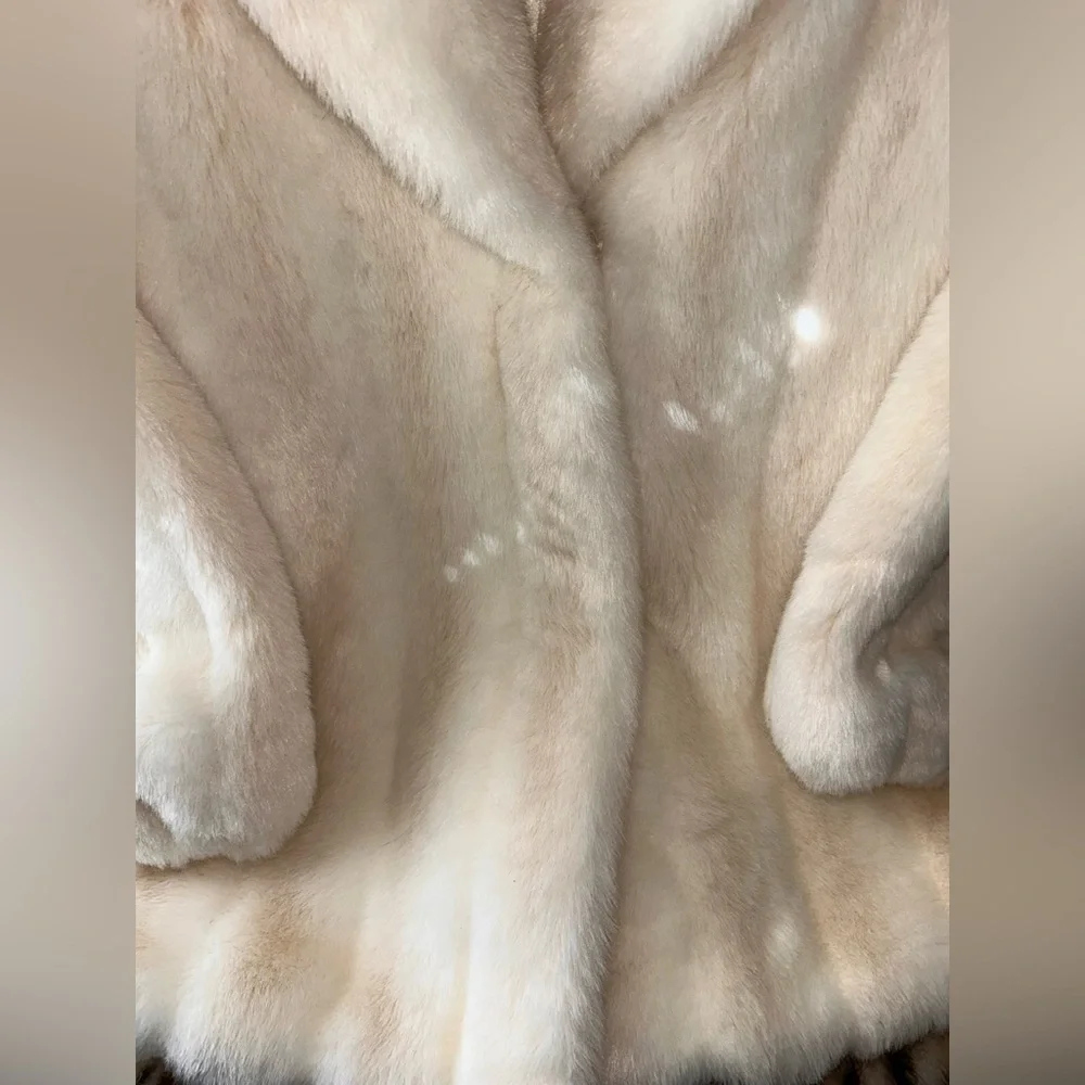 Monterey Fashions - Vintage White Faux Fur Coat Made in U.S.A. - Picture 4 of 16